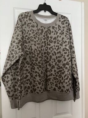 Old Navy - Gray Leopard Print Crewneck Sweatshirt